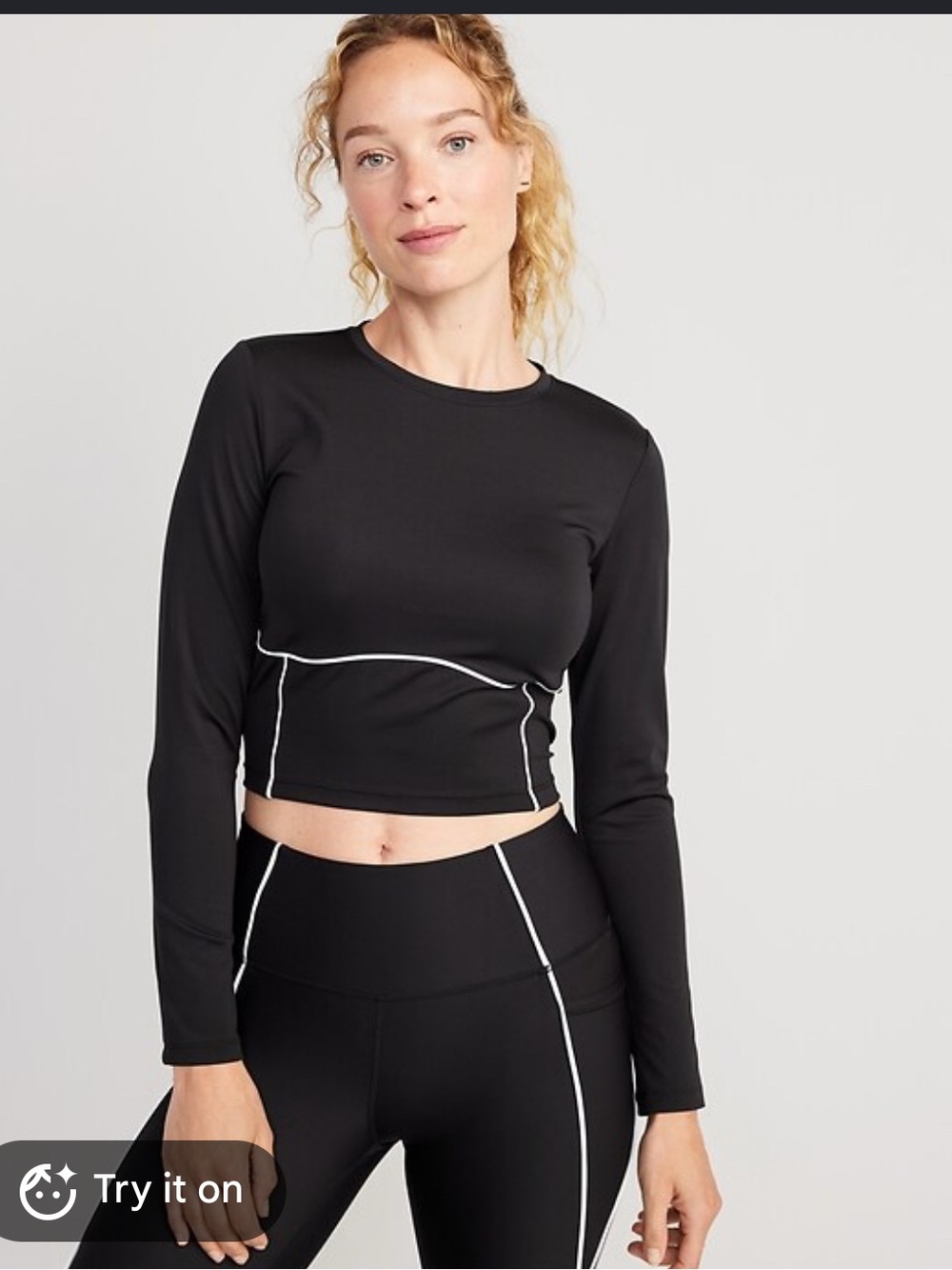 Old Navy Black Powersoft athletic crop